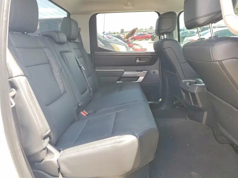 2023 TOYOTA TUNDRA SR5  