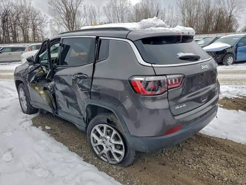 2022 JEEP COMPASS LATITUDE LUX  