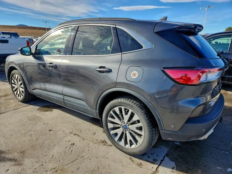 2020 FORD ESCAPE TITANIUM  