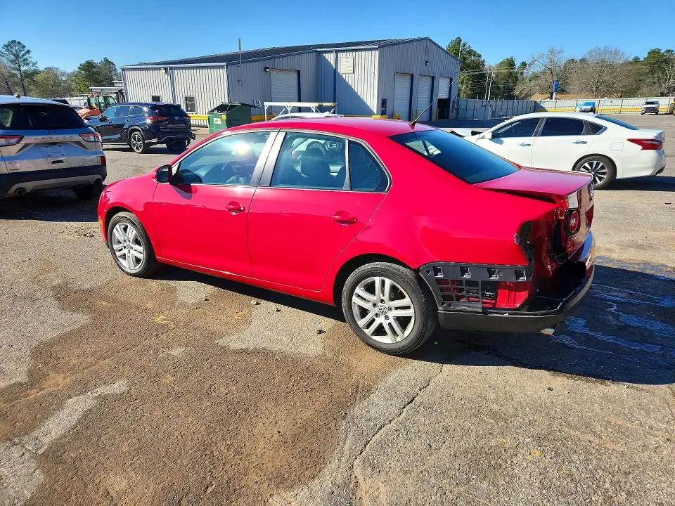 2010 VOLKSWAGEN JETTA LIMITED  