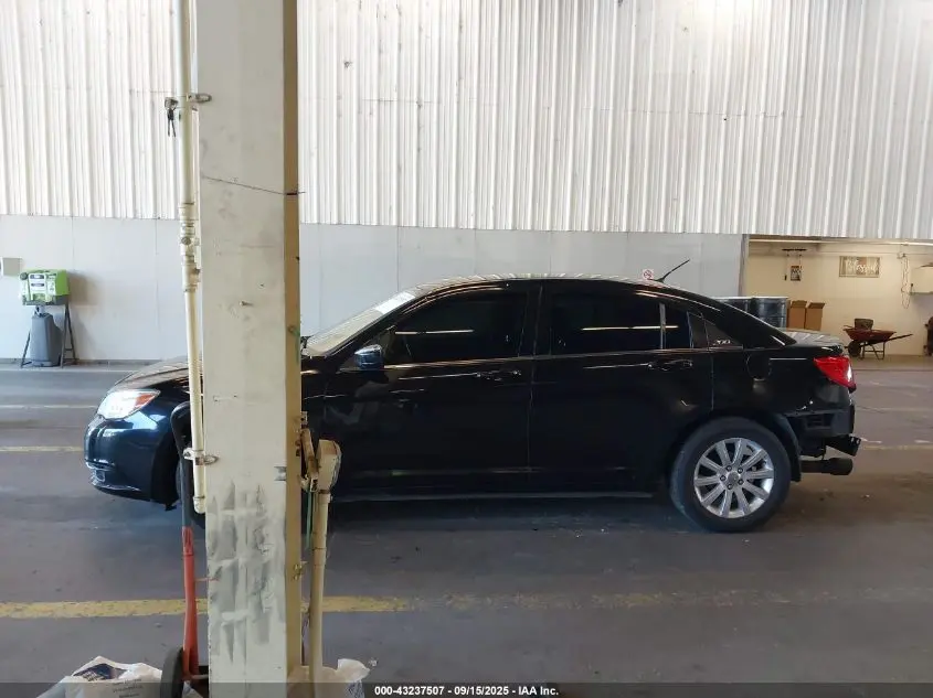 2013 CHRYSLER 200 TOURING