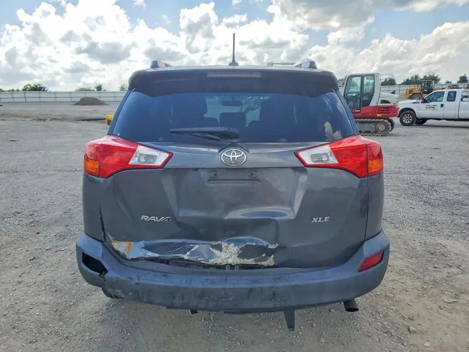 2015 TOYOTA RAV4 XLE  
