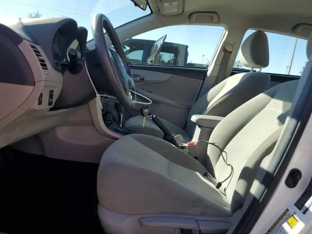 2013 TOYOTA COROLLA BASE  