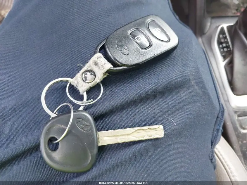 2015 HYUNDAI TUCSON SE