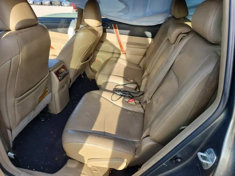2012 TOYOTA HIGHLANDER LIMITED  