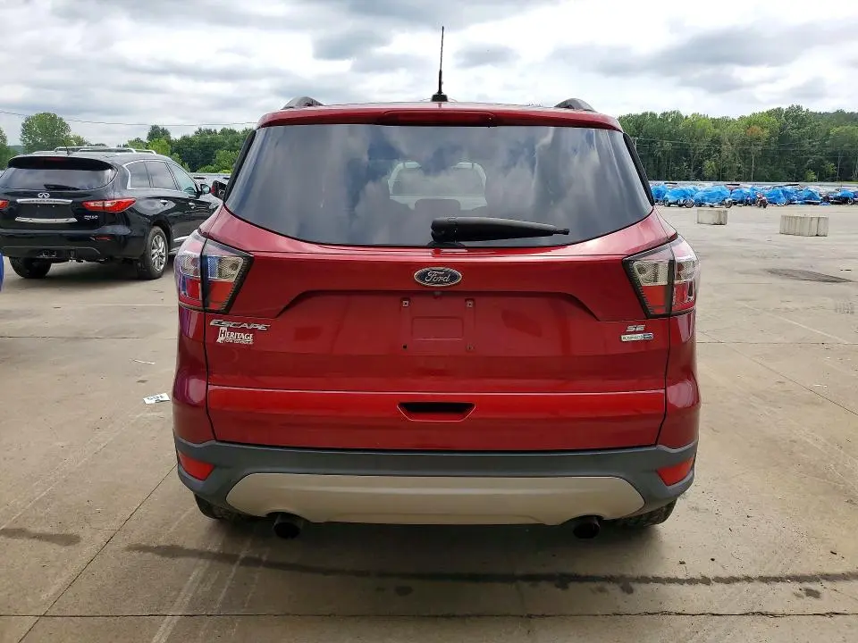 2018 FORD ESCAPE SE  