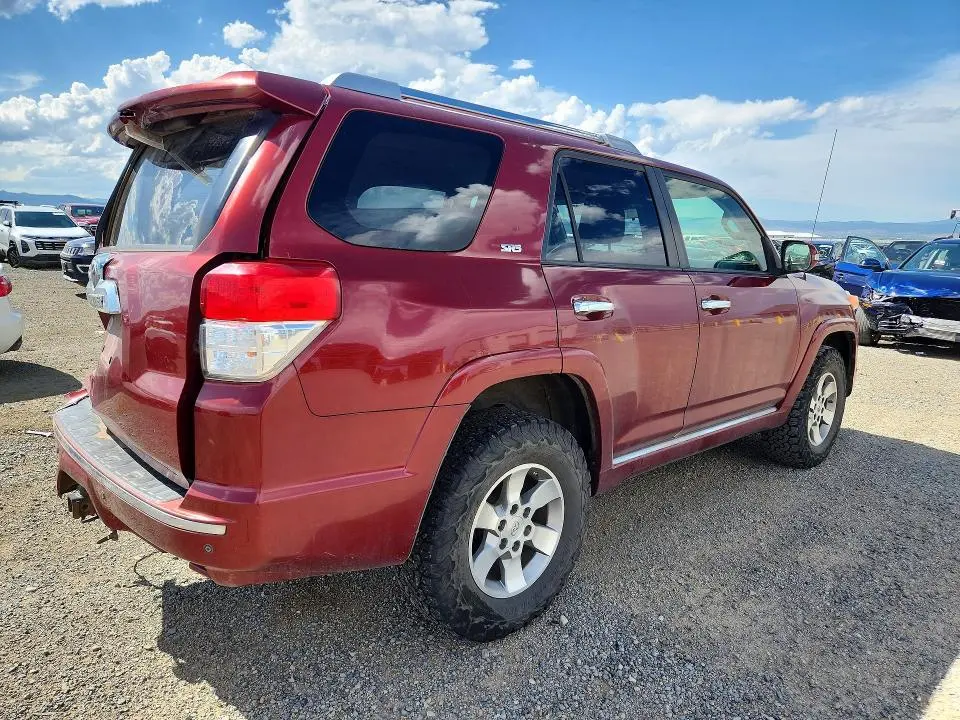 2013 TOYOTA 4RUNNER SR5  