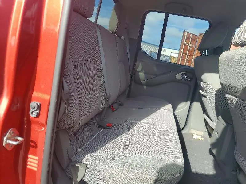 2017 NISSAN FRONTIER SV  