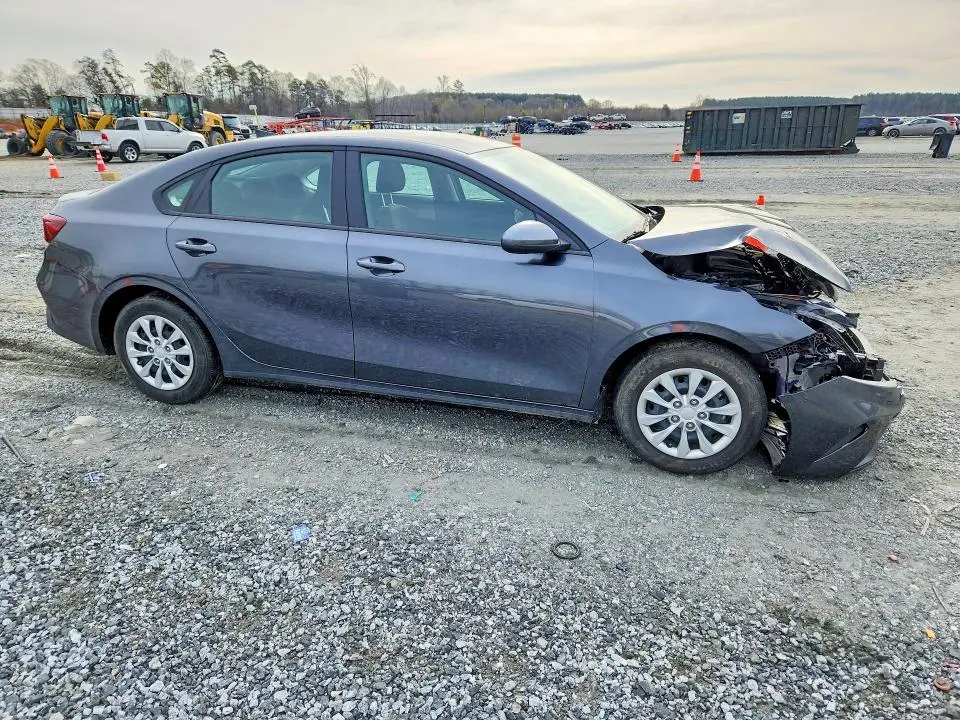 2024 KIA FORTE LX  