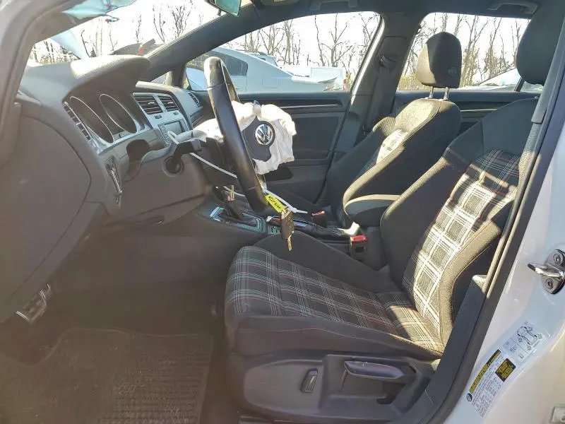 2017 VOLKSWAGEN GTI S/SE  