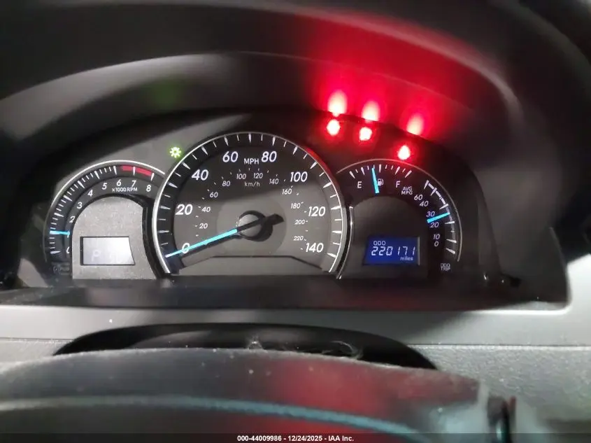 2014 TOYOTA CAMRY LE