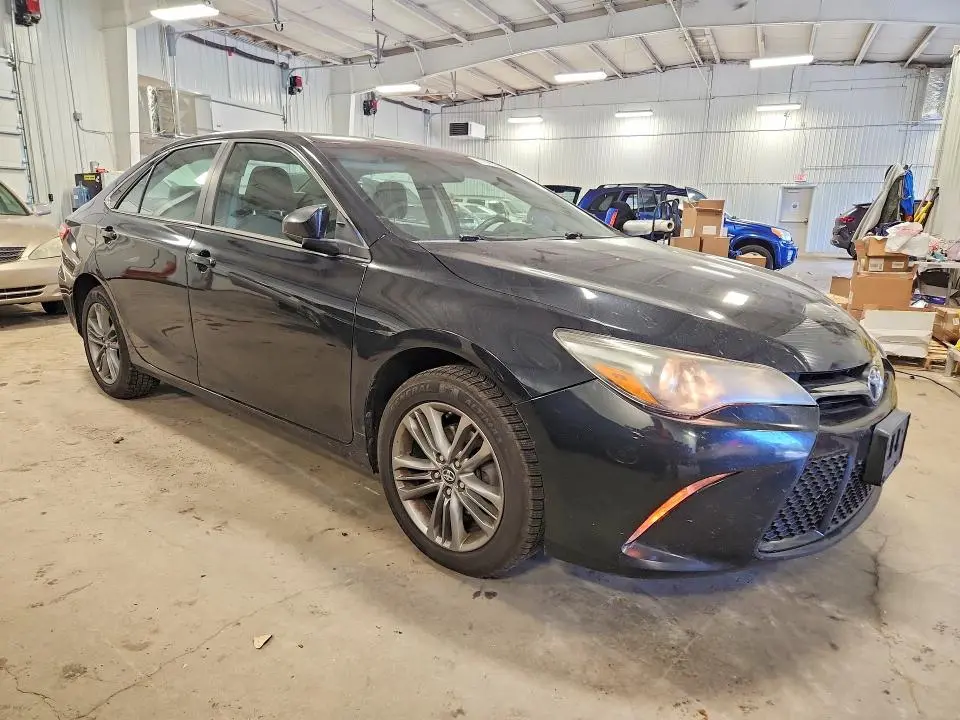 2017 TOYOTA CAMRY SE  