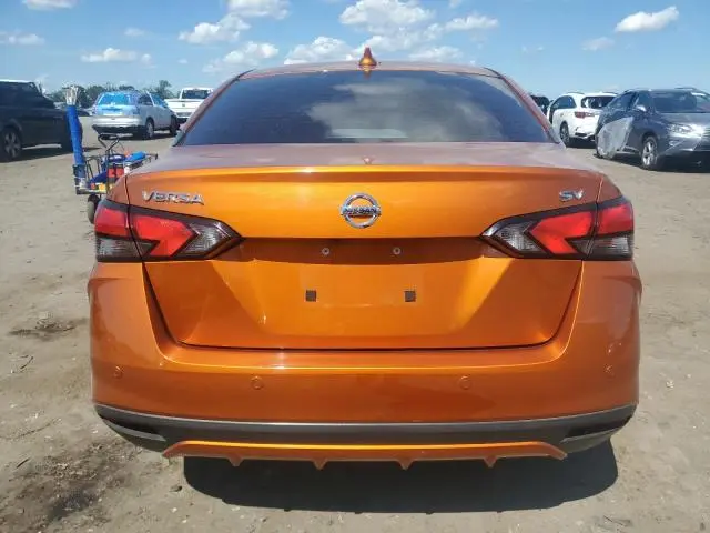 2022 NISSAN VERSA SV  