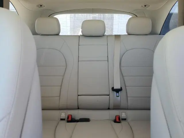 2022 MERCEDES-BENZ GLC 300  