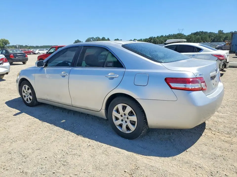 2010 TOYOTA CAMRY LE  