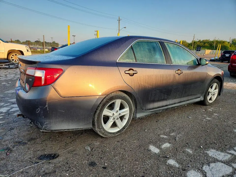 2014 TOYOTA CAMRY SE  