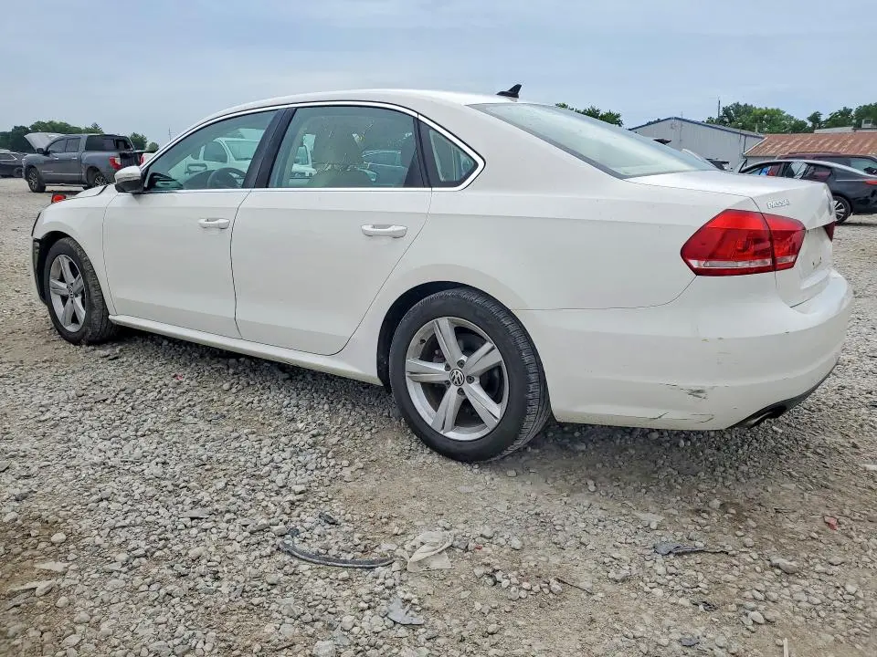 2012 VOLKSWAGEN PASSAT SE  