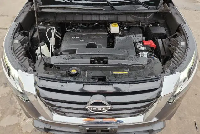 2022 NISSAN PATHFINDER SV  