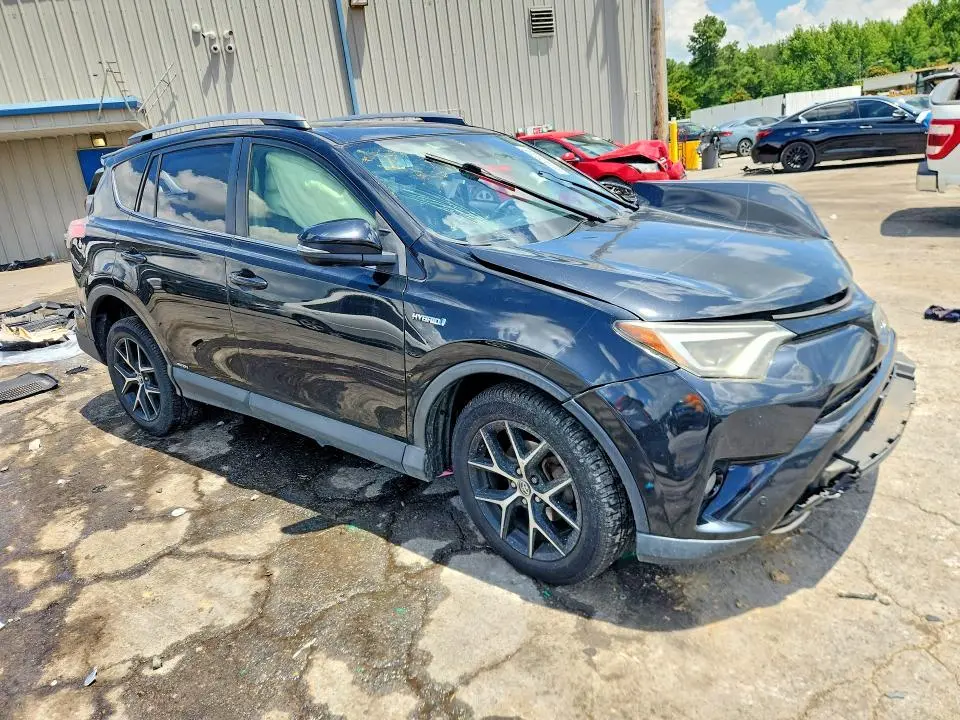 2018 TOYOTA RAV4 HV SE  