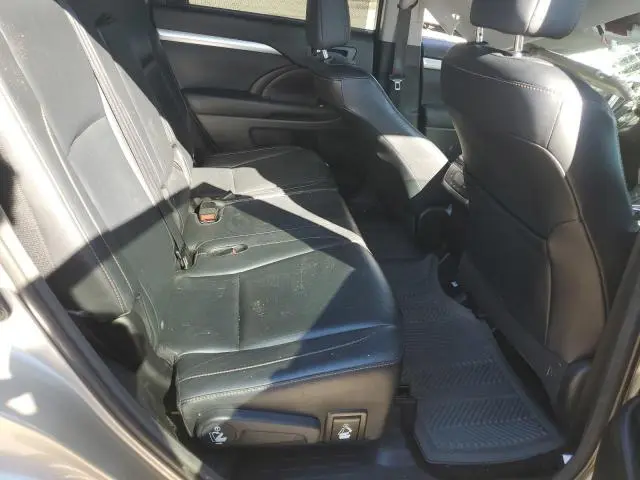 2015 TOYOTA HIGHLANDER XLE  