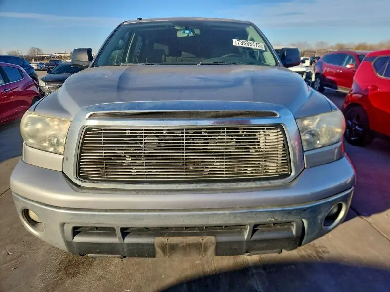 2013 TOYOTA TUNDRA CREWMAX SR5  