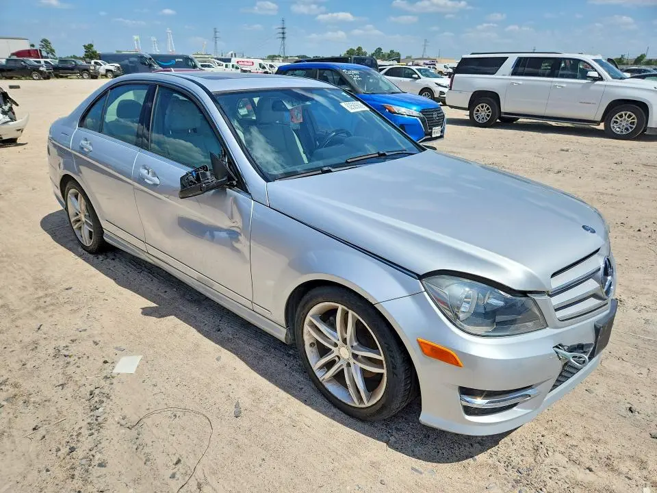 2013 MERCEDES-BENZ C   