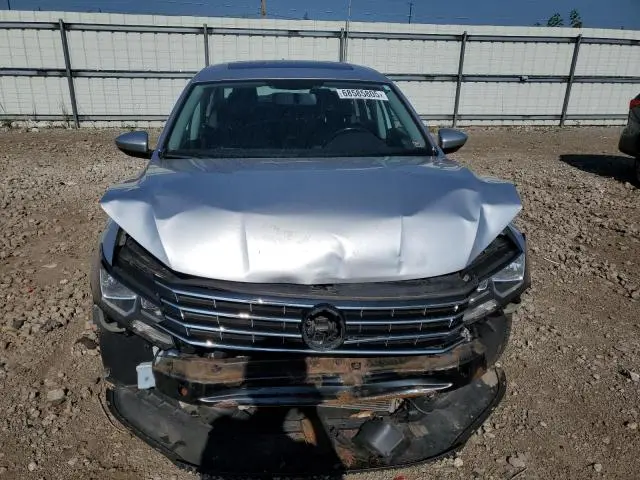 2017 VOLKSWAGEN PASSAT SE  