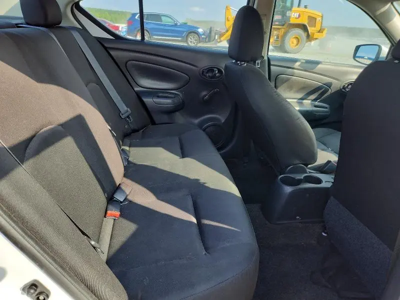 2019 NISSAN VERSA S  