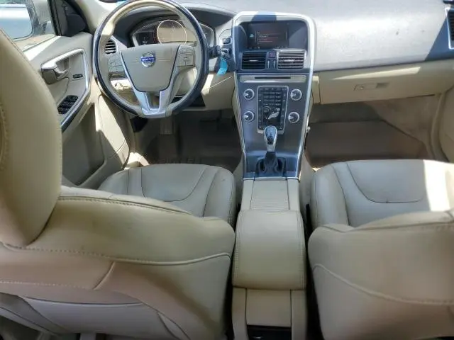 2016 VOLVO XC60 T6 PREMIER  
