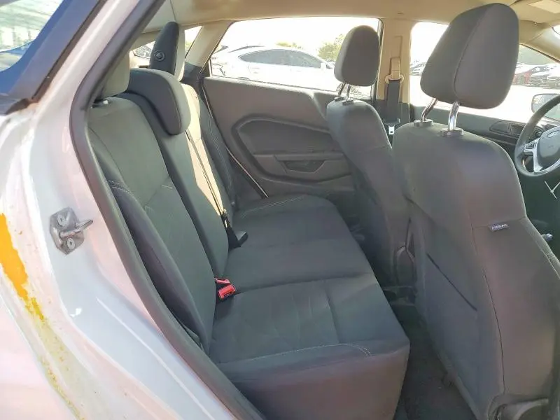 2017 FORD FIESTA SE  