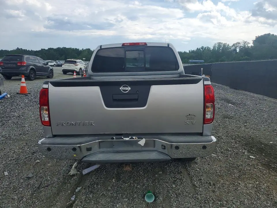 2016 NISSAN FRONTIER SV  