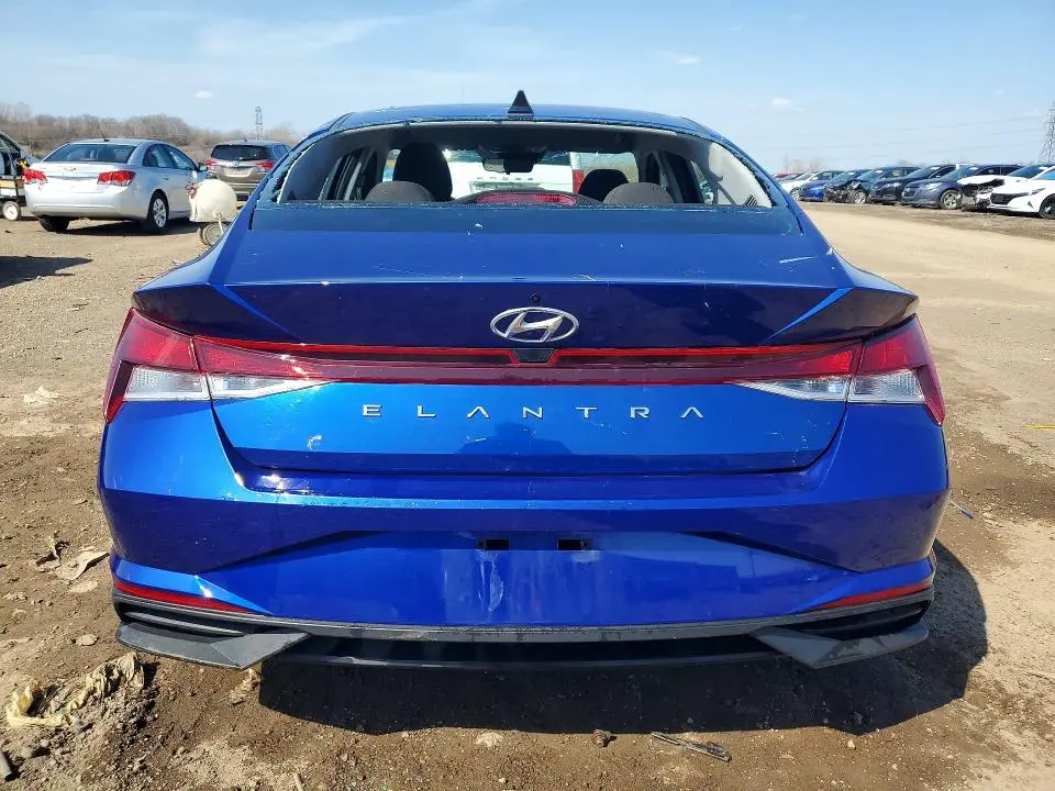 2021 HYUNDAI ELANTRA SE  