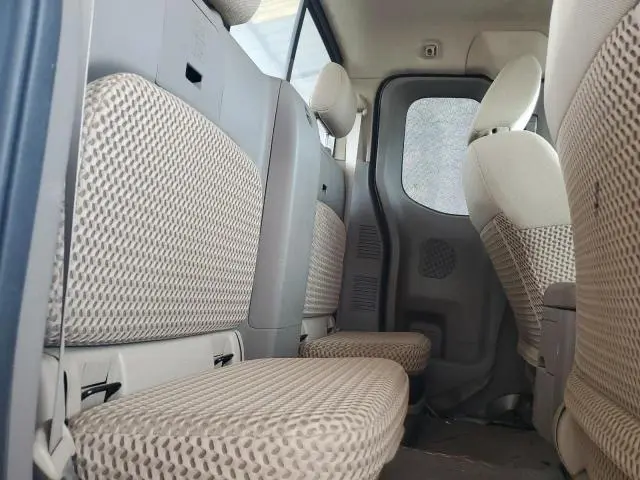 2016 NISSAN FRONTIER SV