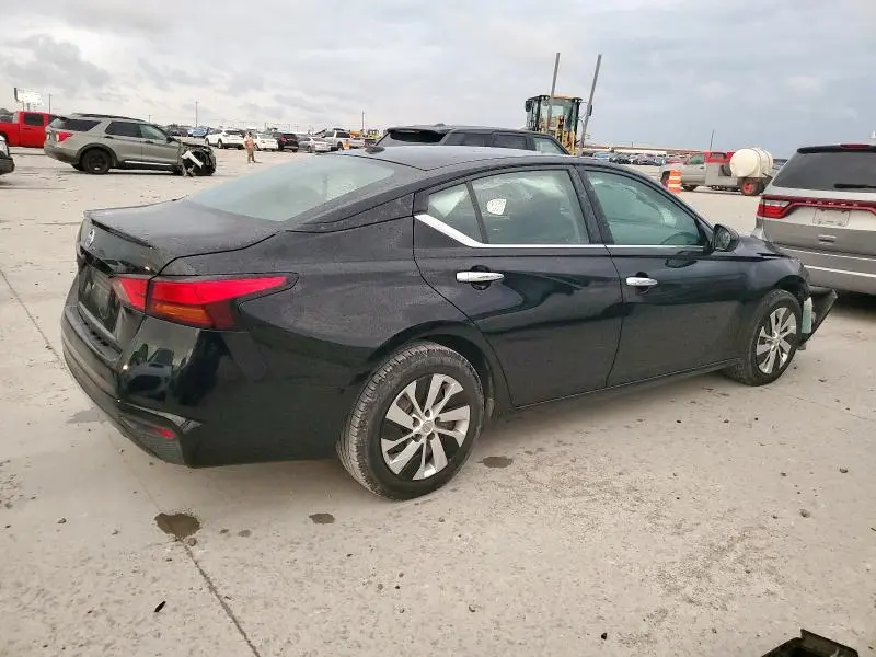 2019 NISSAN ALTIMA S  