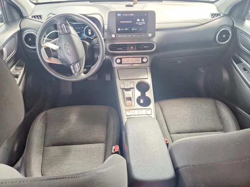 2023 HYUNDAI KONA SE  