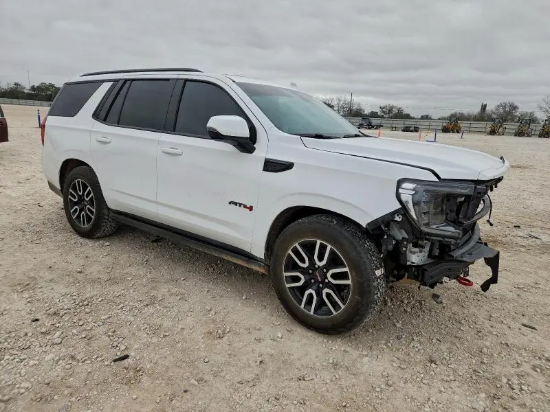 2021 GMC YUKON AT4  