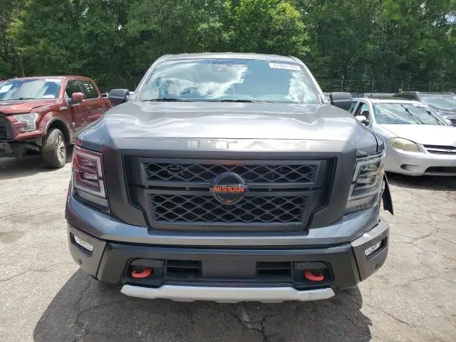 2022 NISSAN TITAN SV  