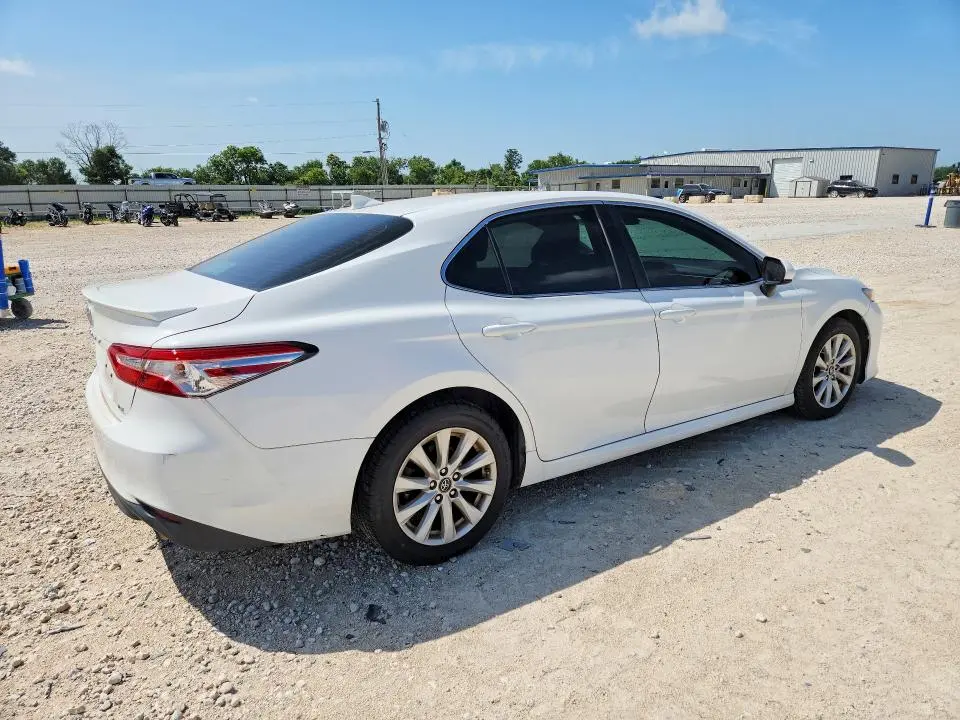 2019 TOYOTA CAMRY LE  