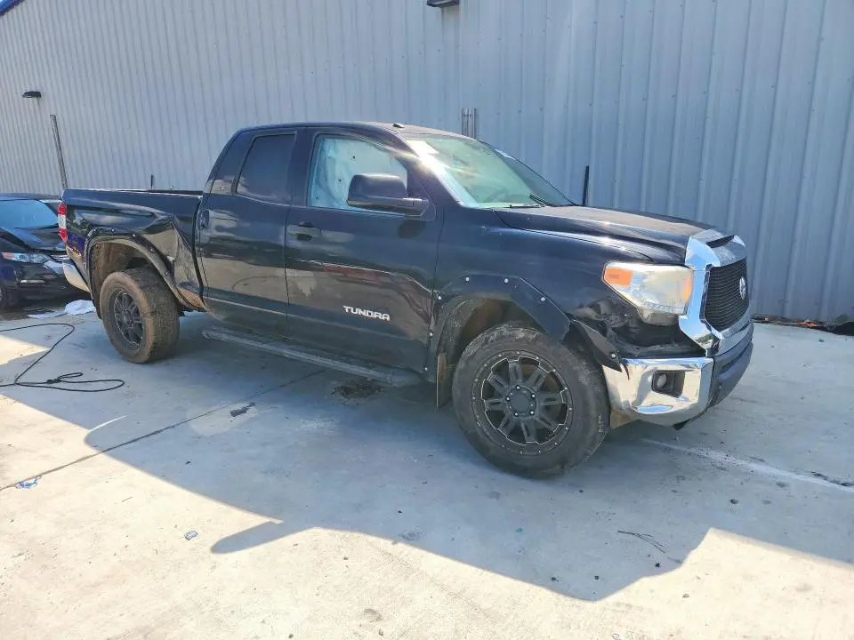 2017 TOYOTA TUNDRA SR5  