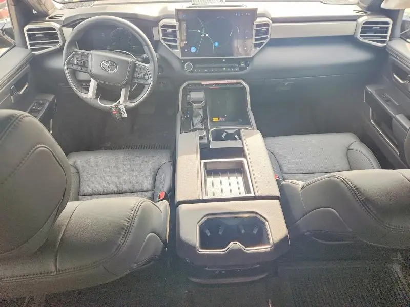 2025 TOYOTA TUNDRA CREWMAX LIMITED  