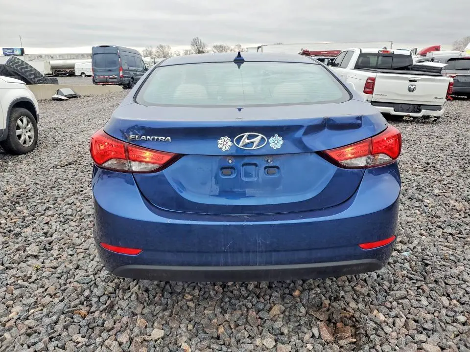 2016 HYUNDAI ELANTRA SE  