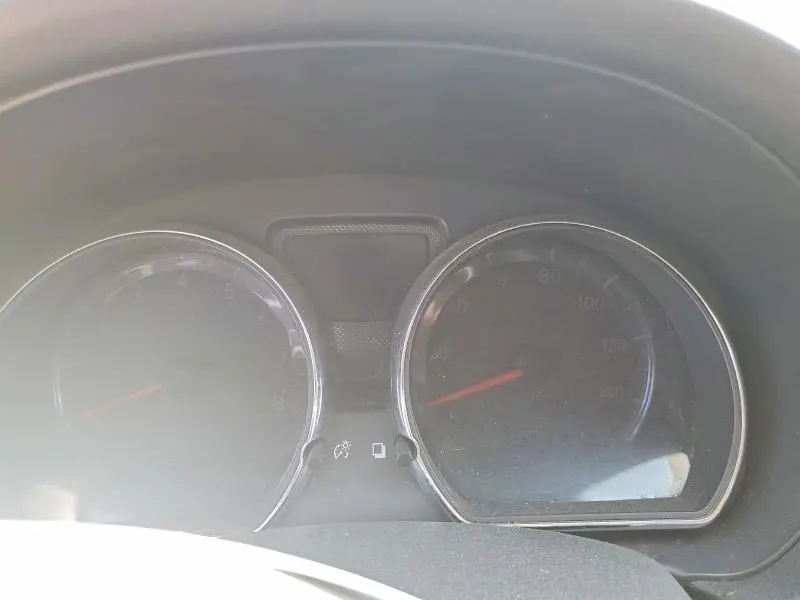 2019 NISSAN VERSA SV  