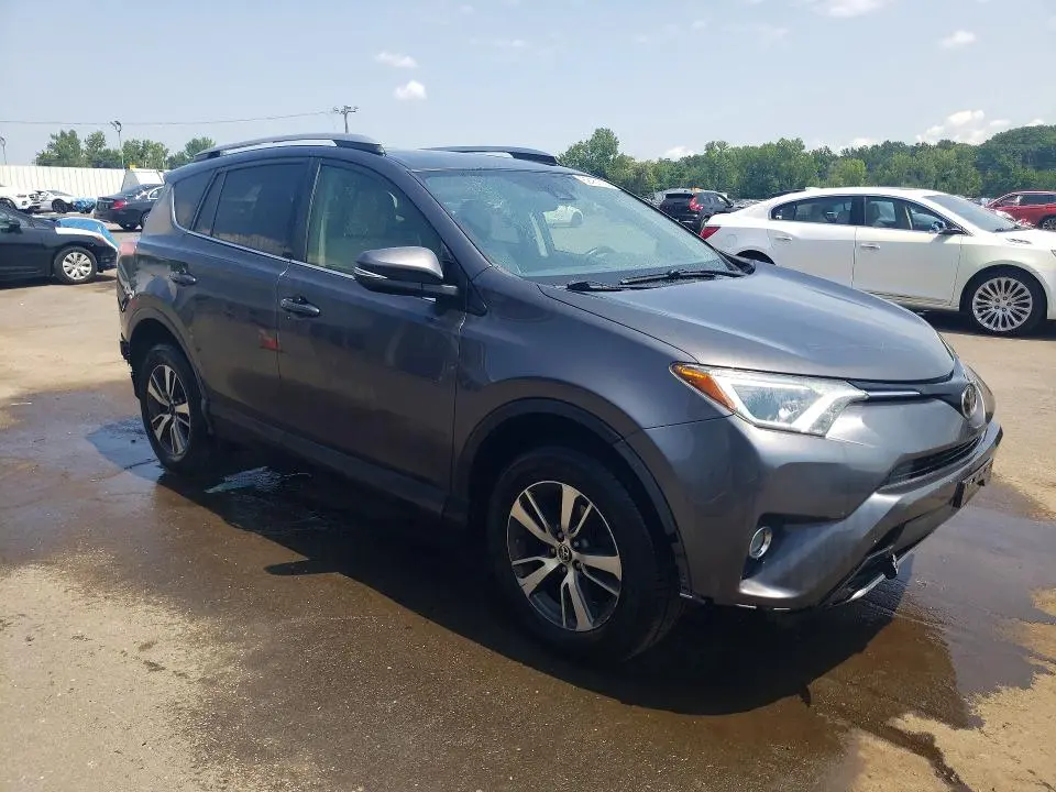 2018 TOYOTA RAV4 XLE  