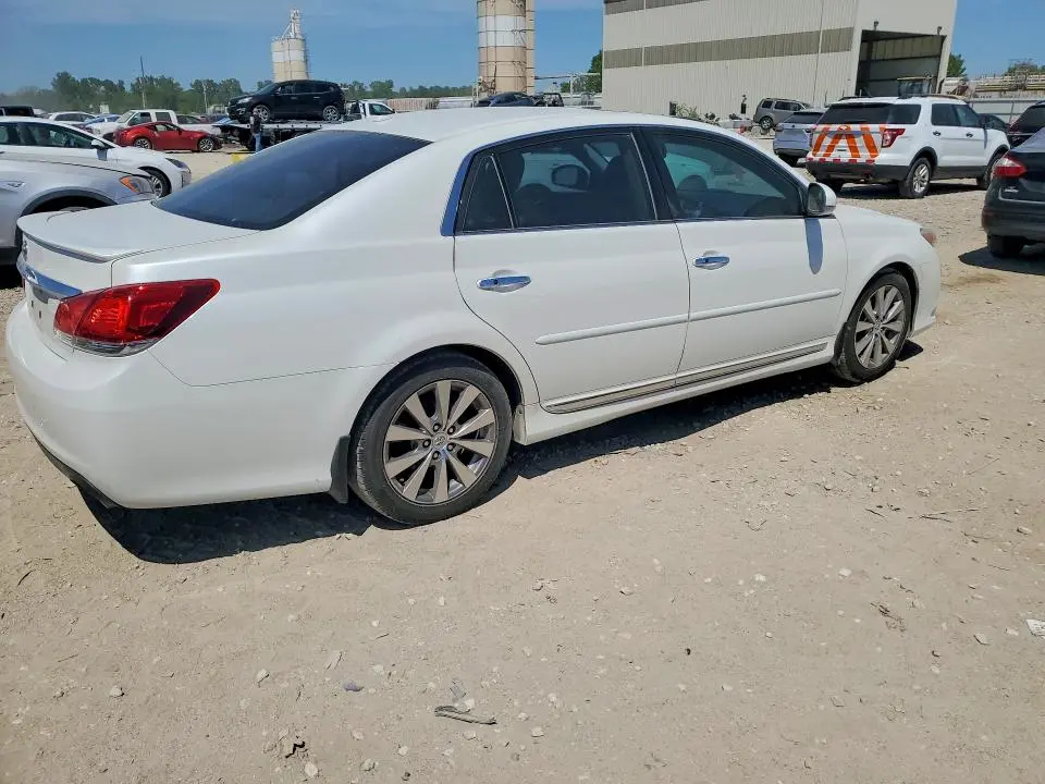 2011 TOYOTA AVALON LIMITED  