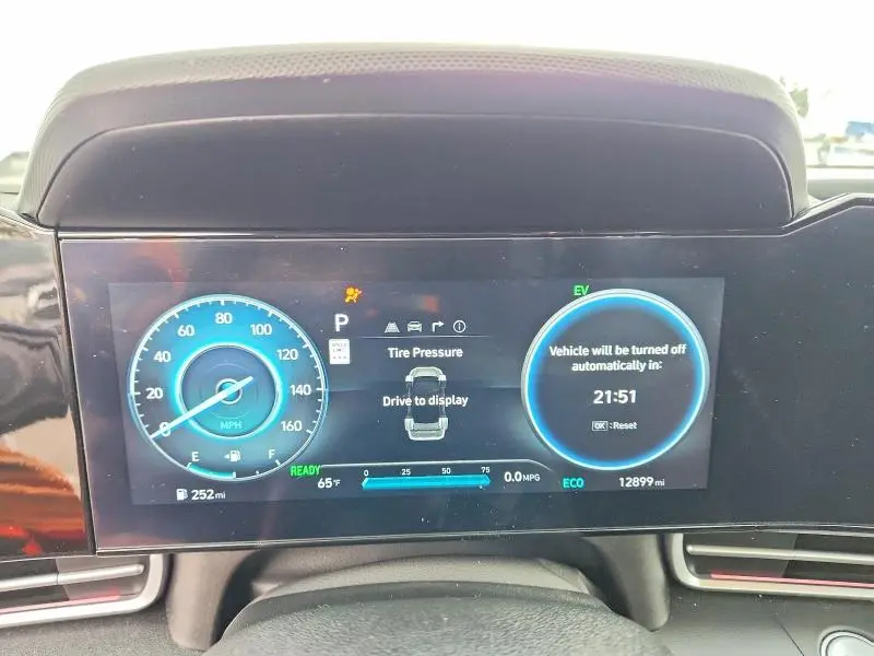 2024 HYUNDAI ELANTRA BLUE  