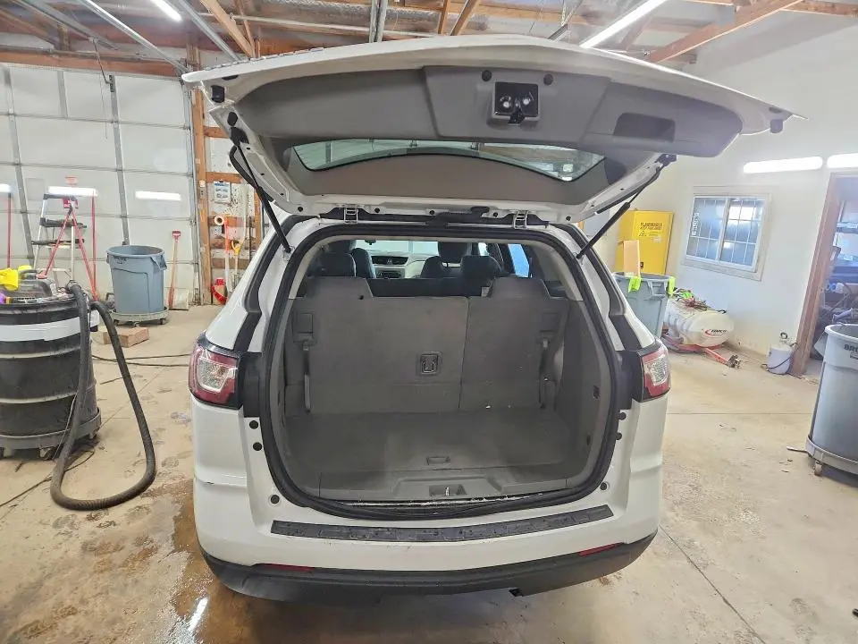 2017 CHEVROLET TRAVERSE LS  