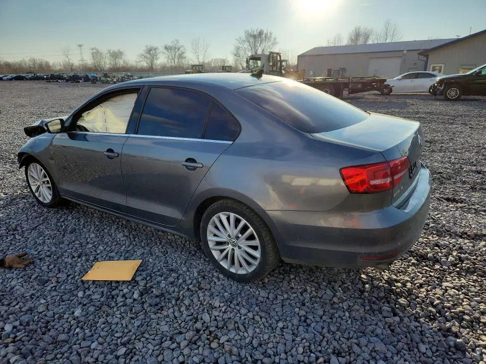 2015 VOLKSWAGEN JETTA SE  