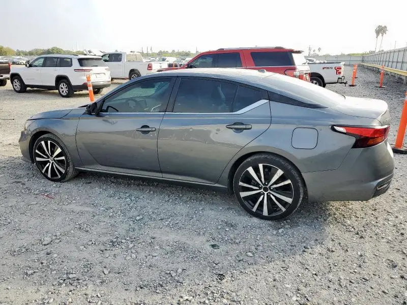 2021 NISSAN ALTIMA SR  