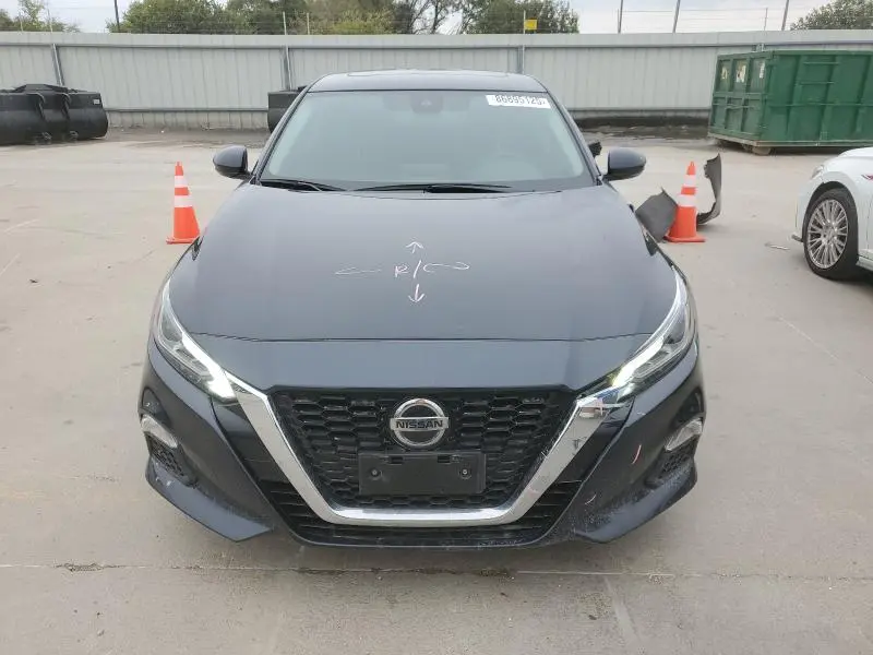 2022 NISSAN ALTIMA SV  