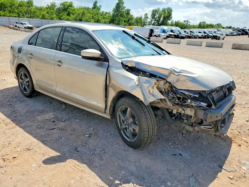 2015 VOLKSWAGEN JETTA SE  